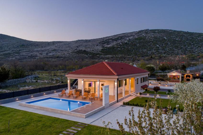 Villa Big Garden für 7 Personen und 1 Kind