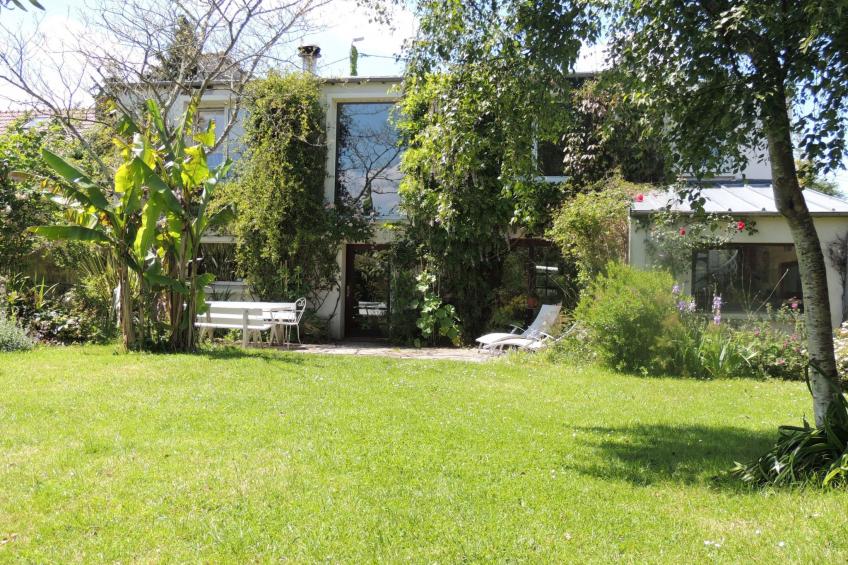 Großes Familienhaus mit schön angelegtem Garten - foto 23