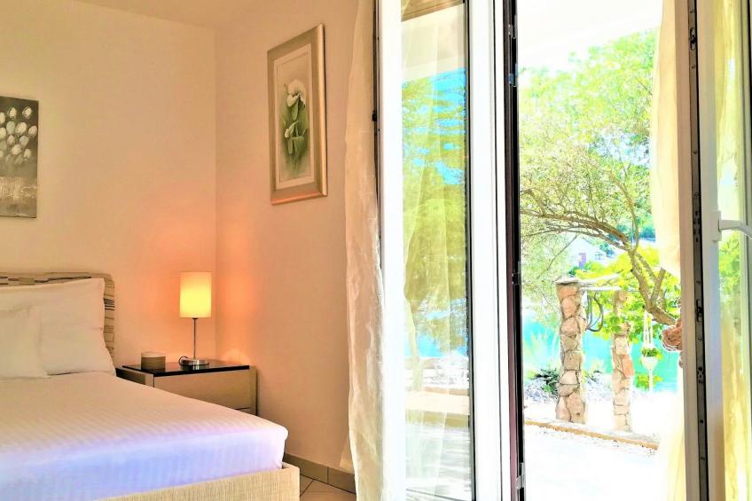 Anwesen mit Blick auf das Wasser - foto 31