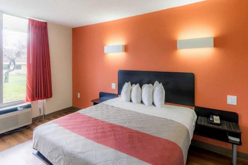 1 King Bed  Smoking - foto 18