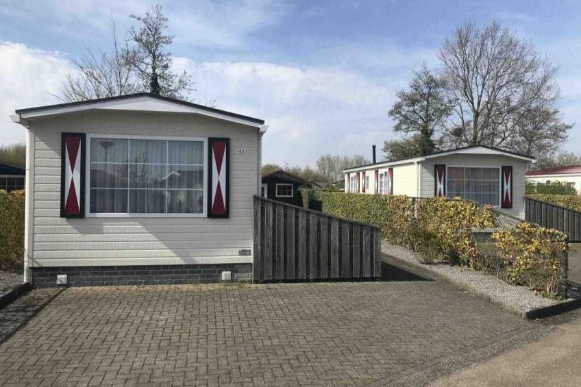 Chalet 150+152