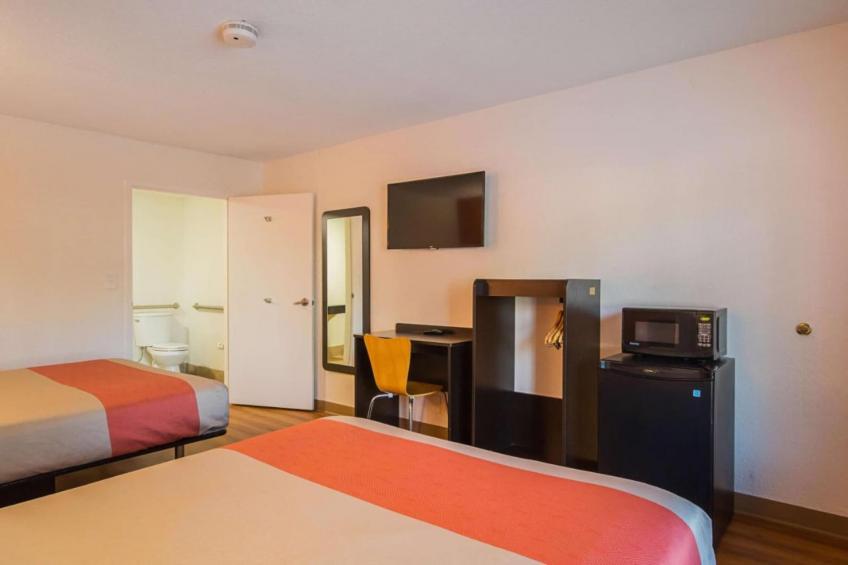 Motel 6-Savannah_2 Queen Beds_31405 - foto 24