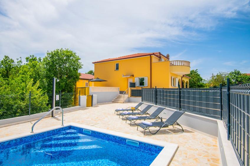 Villa "Mile" mit beheiztem Pool, Grill und Terrasse - foto 7