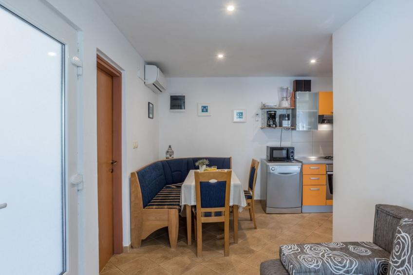 Geräumiges Ferienhaus mit Terrasse und Garten - foto 40