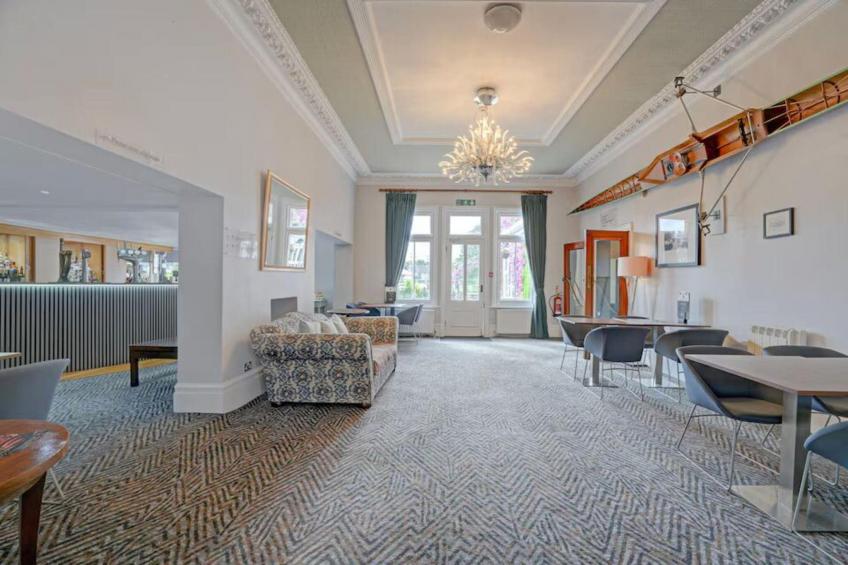 Classic Double River view Staines ex Mercure - foto 25