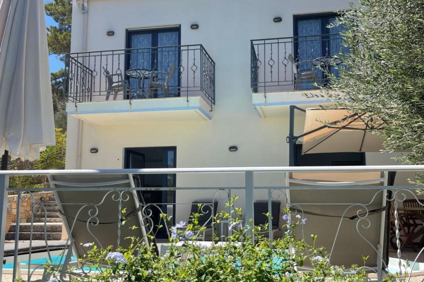 Nefeli Blue Villa in altem Olivenhain, Meerblick