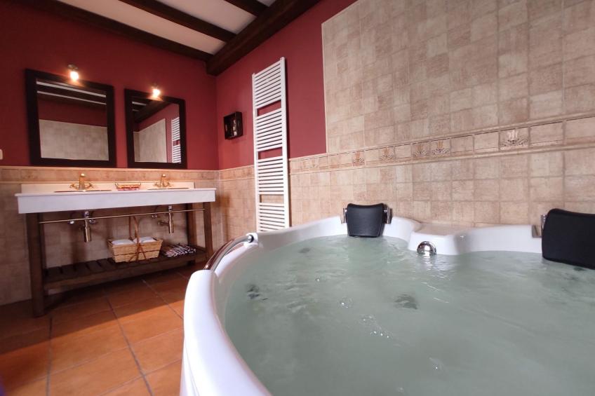 Ländliches Haus mit Jacuzzi - foto 8