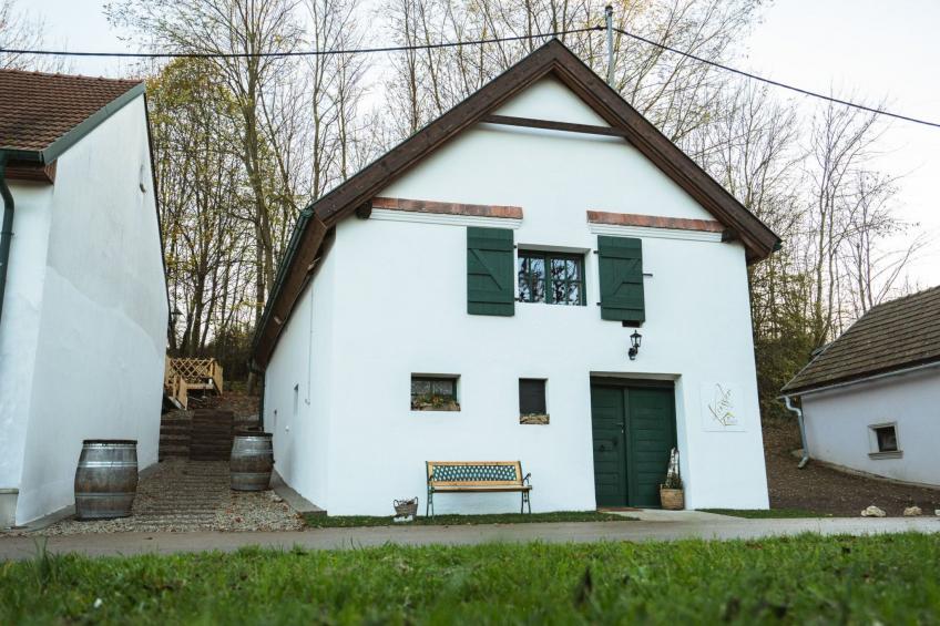 Weinfass-Chalet für 8 in Grub an der March - foto 3