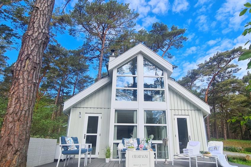 mit Blick auf das Wasser