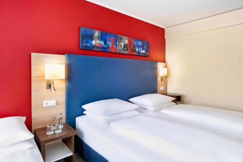 Sunday Hotel Köln Brühl Triple Room - foto 2