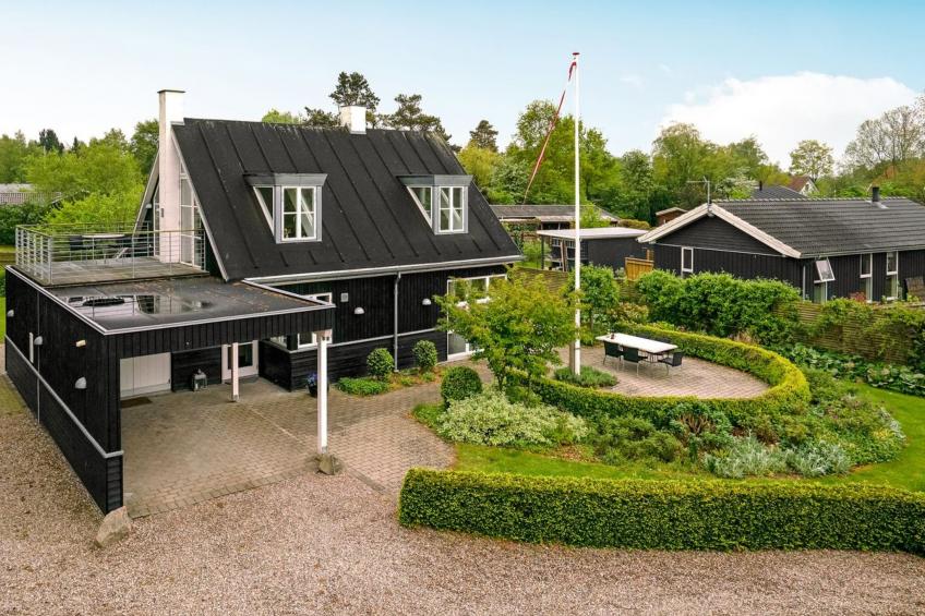 "Gullan" - 75m from the sea in Funen