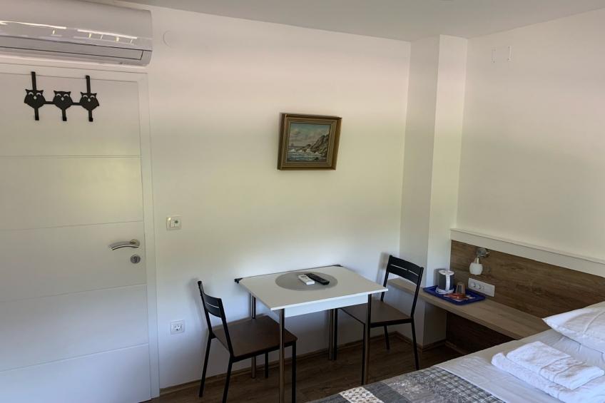 Guesthouse Family Bosnic - Double Room with Balcony - 5 - foto 9