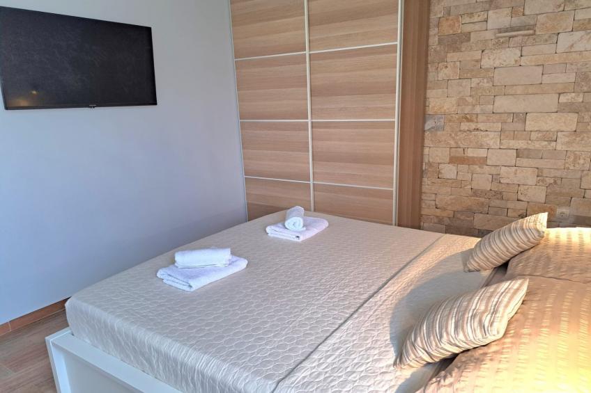 Tranquil Holiday Home with Pool, Garden, and Playground in a Peaceful Countryside Setting - Three Bedroom Holiday Home - foto 15