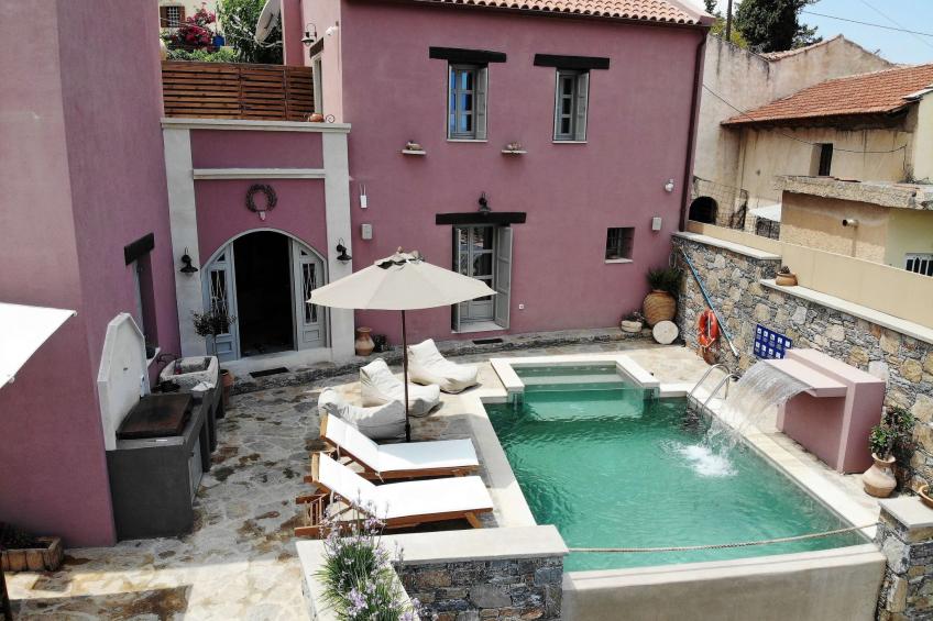 "Liodosifis" mit eigenem Pool