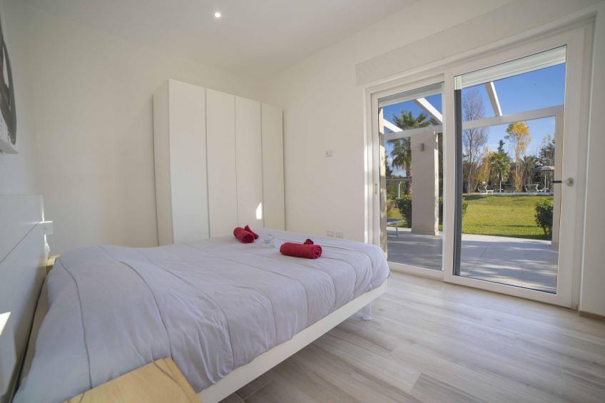 Villa Assunta Pool And Sea Near Roca - foto 10