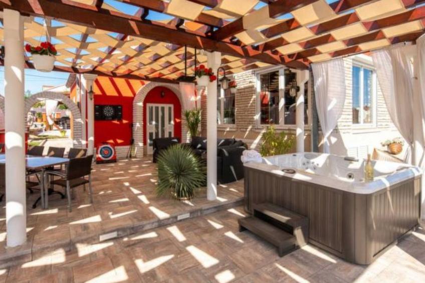 XXXL Villa Ancora with heated pool - foto 19