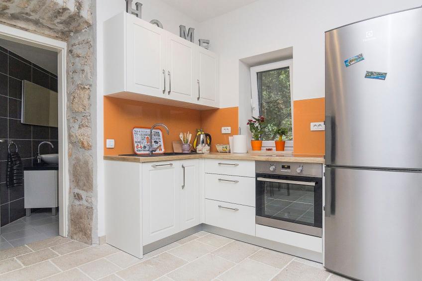 Schönes Steinhaus mit beheiztem Pool, Terrasse mit Meerblicl in ruhige Lage - foto 25