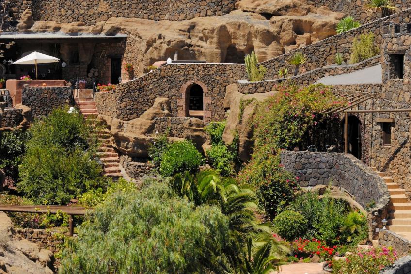 Schlafen in einer vulkanischen Höhle - foto 80
