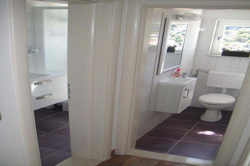 Wonderful Visinisce Apartments with Terrace and Sea Views - Comfort Two Bedroom Apartment (Owner 3) - foto 9