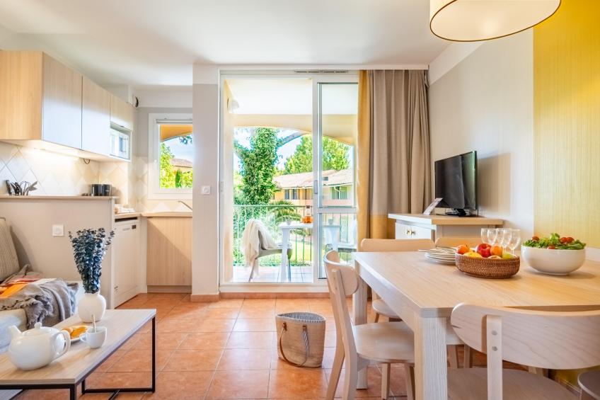 P&V Premium les Rives de Cannes Mandelieu Apartment 5 people - 1 bedroom - Terrace or balcony - Renovated - foto 2