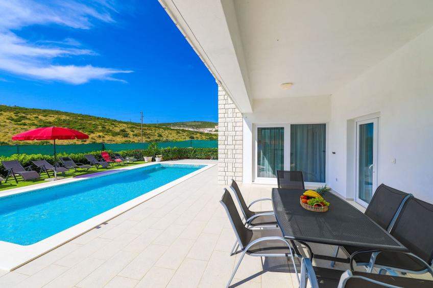 Scenic Elegant Trogir Villa with Pool - Five Bedroom Villa - foto 67