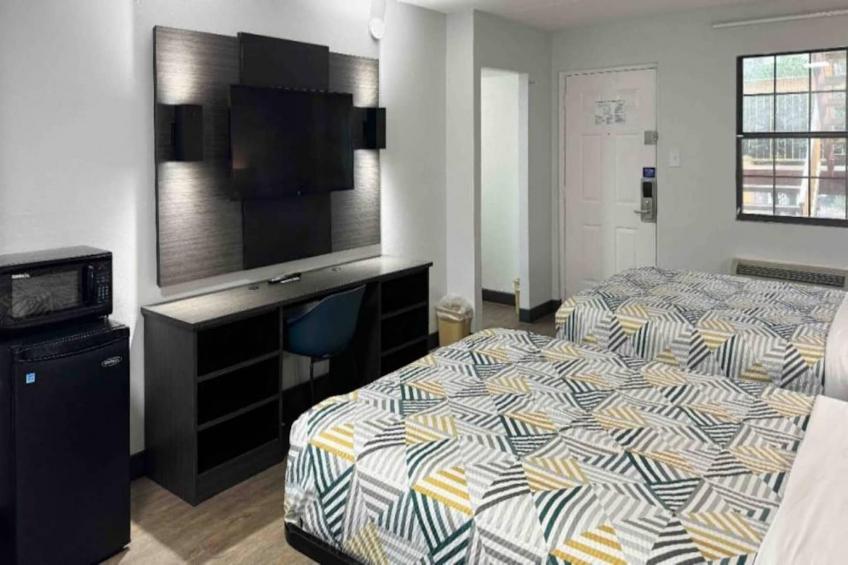 2 Full Beds  Smoking Micfridge - foto 5