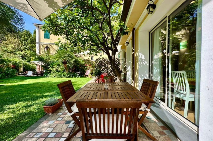 Antike Villa-Garten-Privatparkplatz-4 Gäste