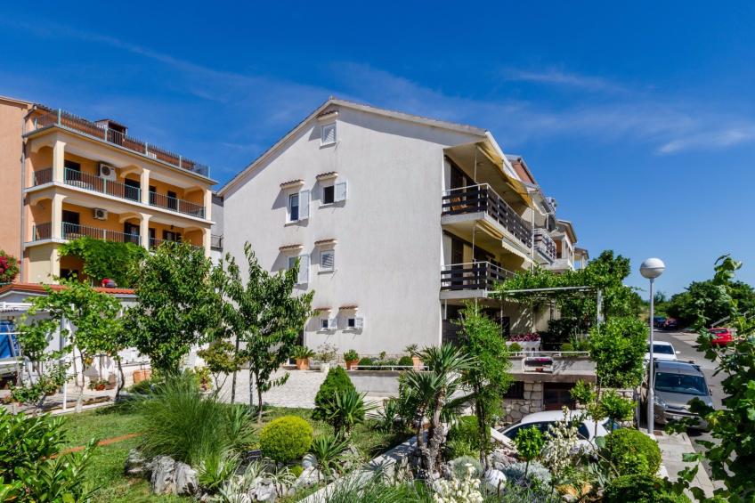 Holiday apartment with terrace - BF-6Z6F