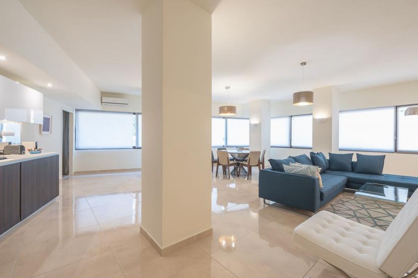 Stilvolle 2 Schlafzimmer, nur wenige Schritte von Fokionos Negri - foto 2