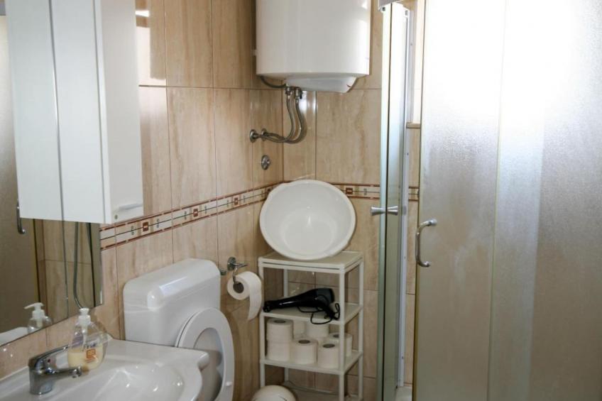 Spacious Beachfront Apartment Ciovo - Four Bedroom Apartment with Sea View - foto 10