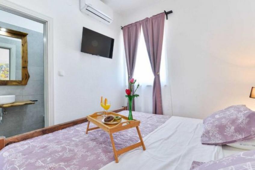 Villa Marinic with heated pool and entertainment r - foto 42