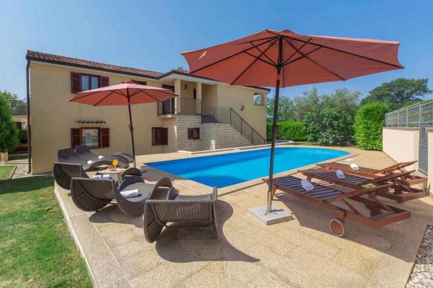 Holiday apartment with pool and only 300m from the beach - BF-NGV3Z