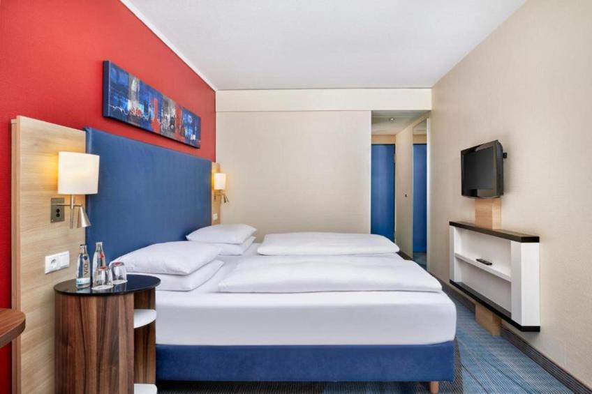 Sunday Hotel Köln Brühl Triple Room - foto 12