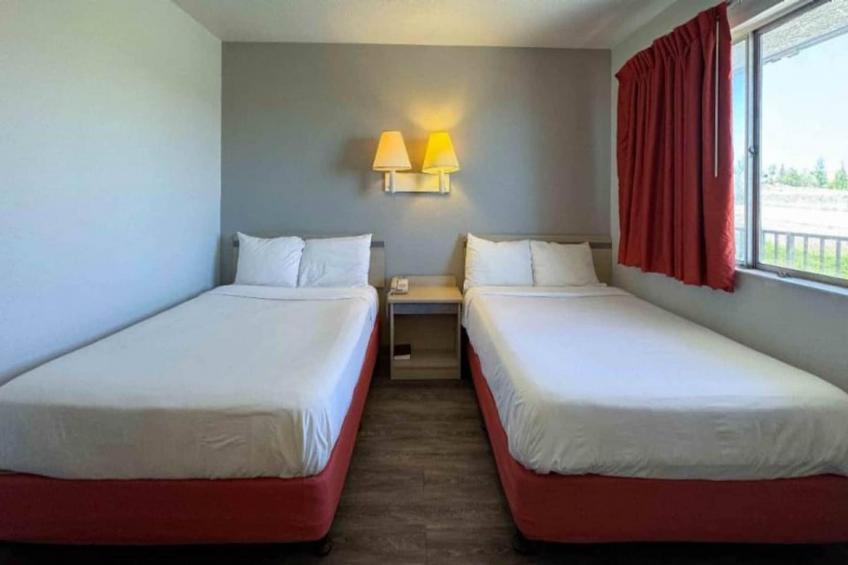 2 Full Beds  Suite Non-Smoking Kitchen - foto 6