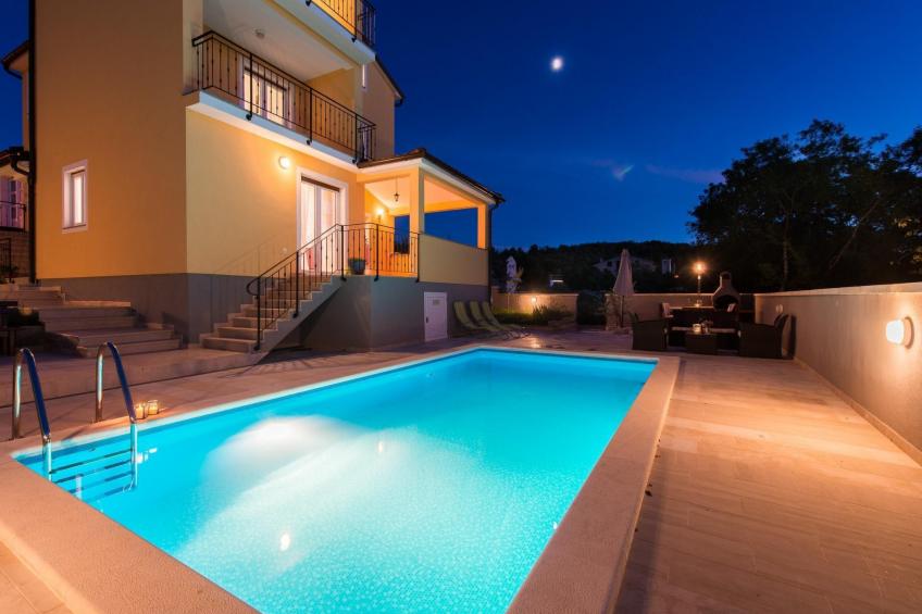 Villa "Pistine" mit Garten, Grill und Terrasse