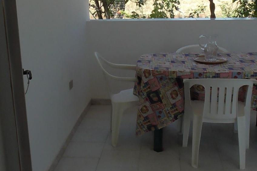 Kleine Villa mit geschlossenem Garten in Parabita - foto 17