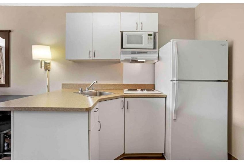 2 Queen Beds | Smoking, Kitchen - foto 20