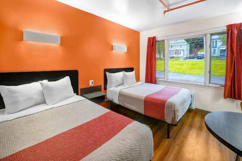 2 Queen Beds  Non-Smoking Micfridge - foto 8