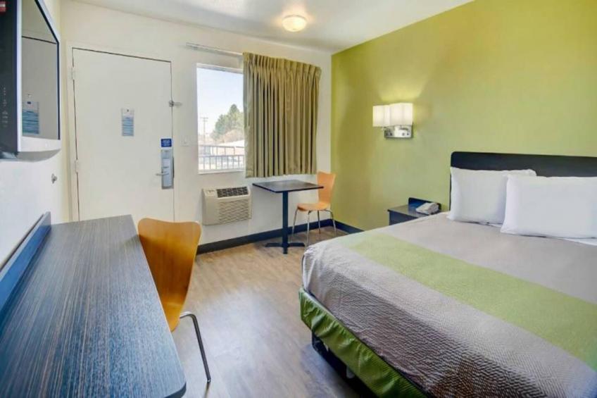 1 QUEEN BED  ADA ACCESSIBLE - foto 9