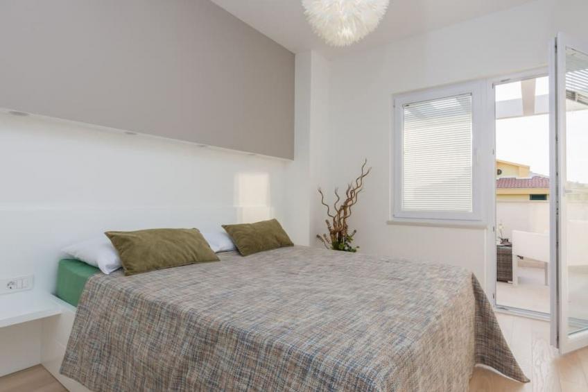 Luxuriöse Villa White Rose mit Pool in der Nähe von Zrče Beach - foto 28