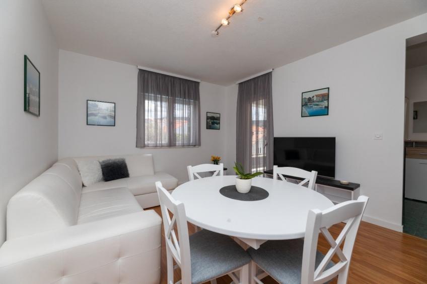 Villa Supetar Garden - Two Bedroom Apartment with Terrace - foto 5