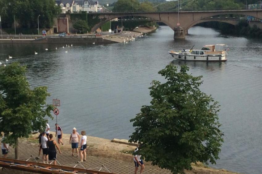 Einzigartige Lage direkt Mosel und Radweg. - foto 16