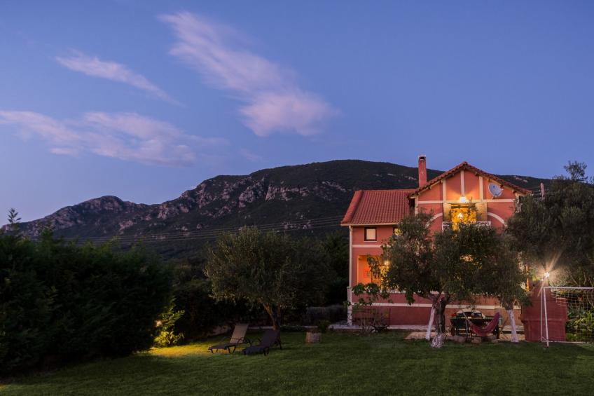Idyllisch gelegene und luxuriöse Villa mit Veranda und Pavillon - foto 19