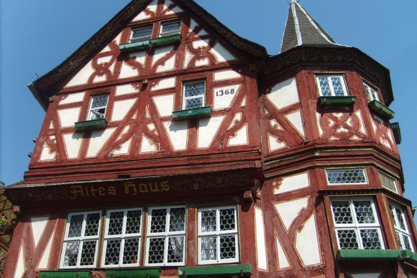 mit Balkon und Rheinblick - foto 19