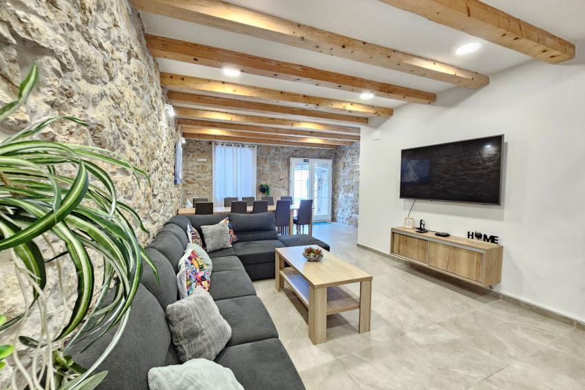 Steinhaus mit privatem Außenpool - foto 23