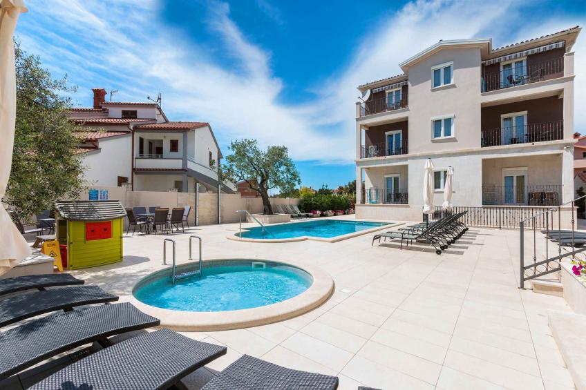 Vakantiewoning met airco en buitenzwembad - BF-VH7DV - foto 13