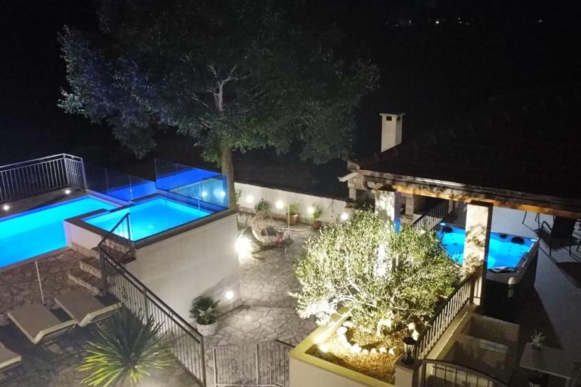 Stipanovi Dvori mit Bergblick - foto 9