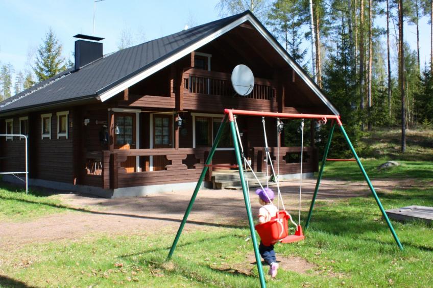 "Ruhmaslehto" mit Blick auf das Wasser