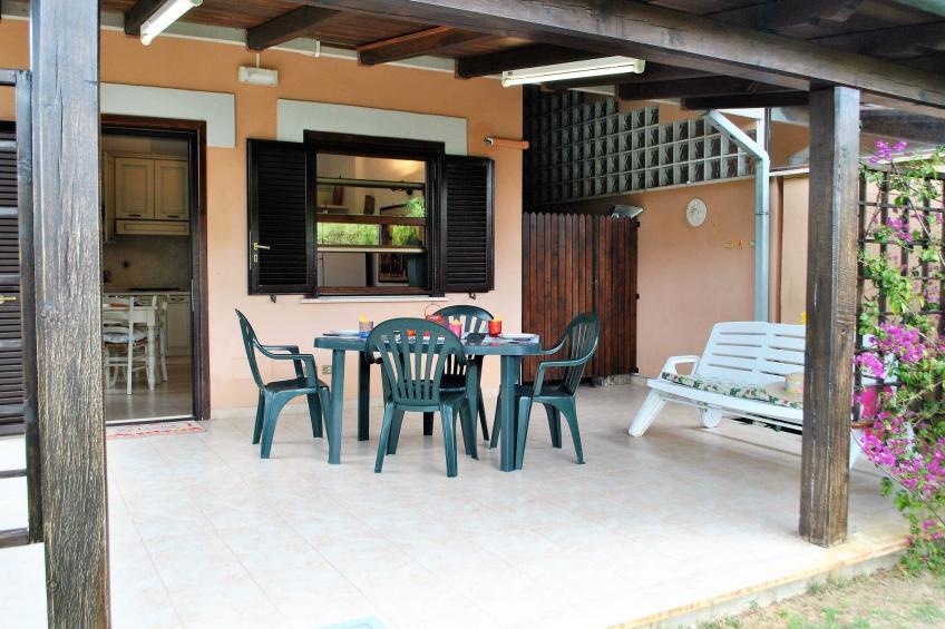 Charmantes Haus in Fondi mit überdachter Veranda - foto 2