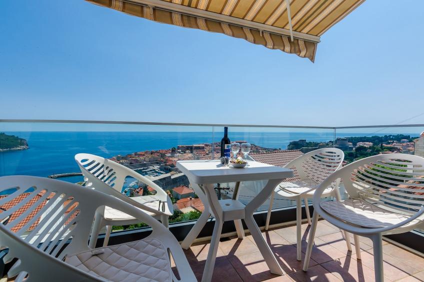 Apartments Isabora - Comfort Three-Bedroom Apartment with Balcony and Sea View (Second Floor) - foto 10